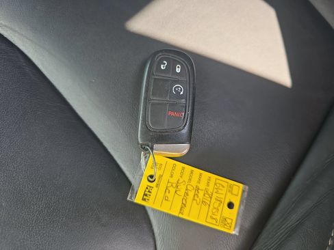 Used 2016 Jeep Cherokee Limited FWD image 35