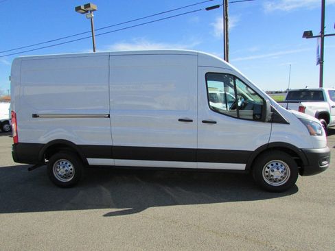 Used 2023 Ford Transit 250 Medium Roof AWD w/ Load Area Protection Package image 5