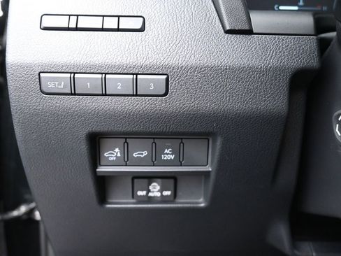Used 2024 Lexus GX 550 w/ Accessory Package (Z1) AWD/4WD image 19