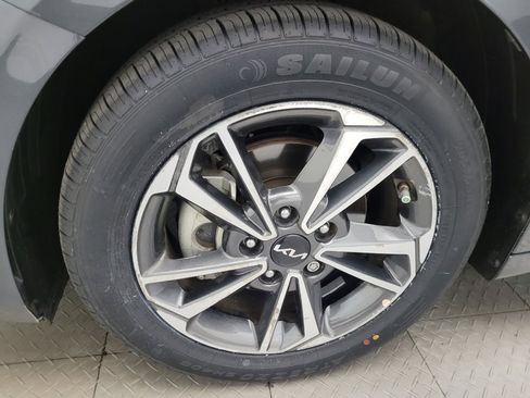 Used 2023 Kia Forte LXS FWD image 31