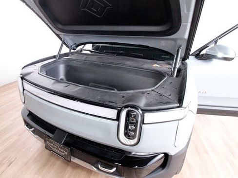 Used 2023 Rivian R1T Adventure image 34