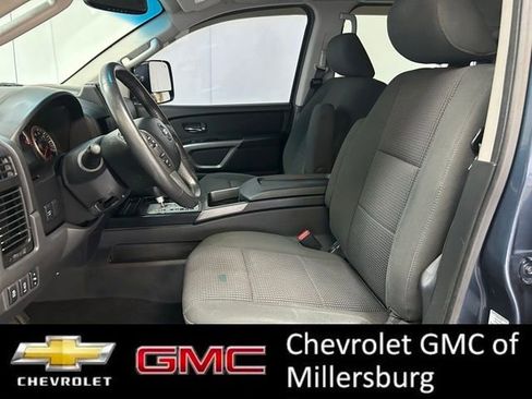 Used 2015 Nissan Titan SV w/ SV Value Truck Package image 18