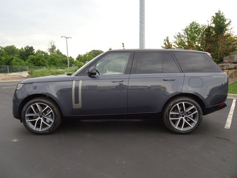 New 2026 Land Rover Range Rover SE AWD/4WD image 6