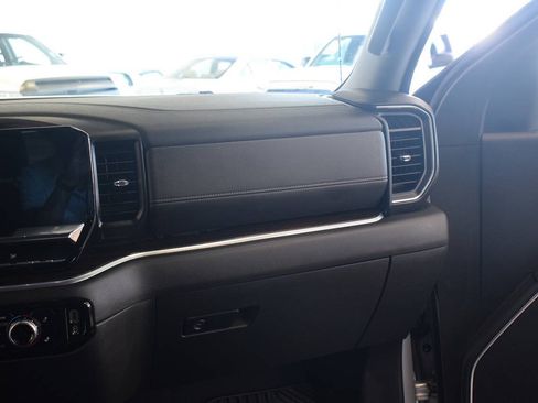 Used 2022 GMC Sierra 1500 Elevation RWD image 30