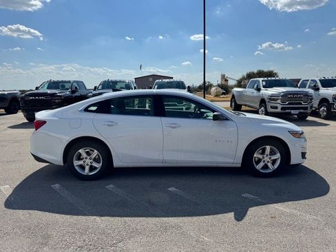 Used 2019 Chevrolet Malibu LS FWD image 4