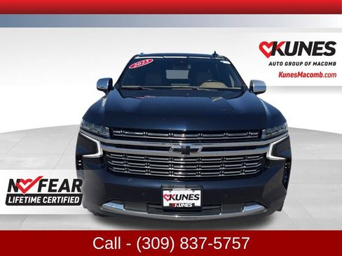 Used 2023 Chevrolet Suburban Premier AWD/4WD image 2