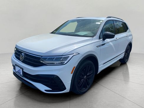 Used 2022 Volkswagen Tiguan SE R-Line AWD/4WD image 10