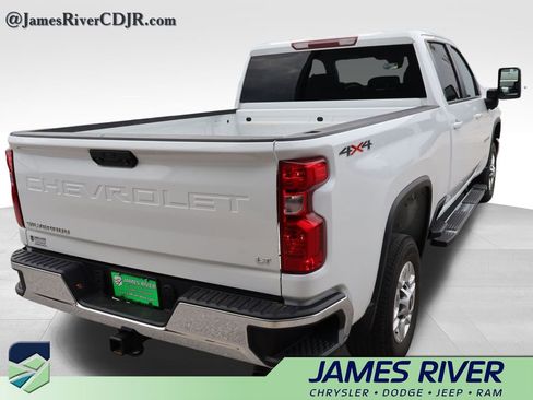 Used 2025 Chevrolet Silverado 2500 LT w/ Convenience Package AWD/4WD image 5