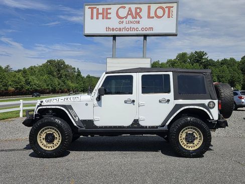 Used 2013 Jeep Wrangler Unlimited Sport AWD/4WD image 2