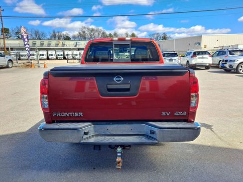 Used 2014 Nissan Frontier SV image 6