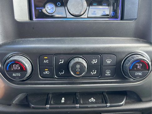 Used 2018 Chevrolet Silverado 1500 LT w/ All Star Edition image 28