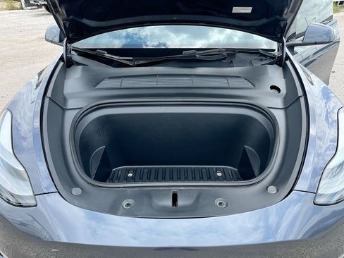 Used 2023 Tesla Model Y Long Range AWD/4WD image 33