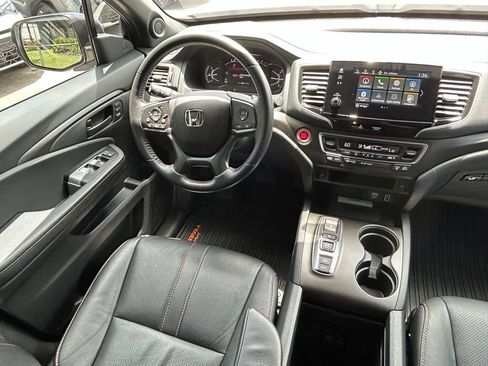 Used 2023 Honda Passport TrailSport image 9