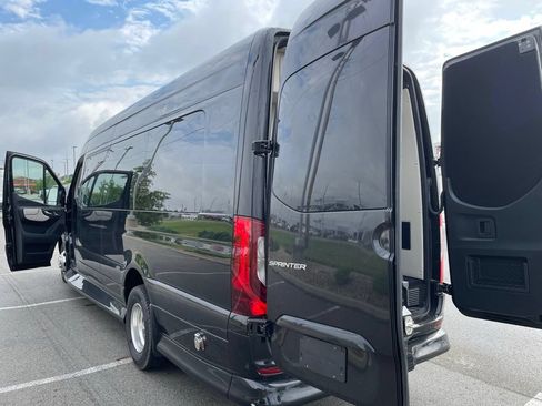 Used 2024 Mercedes-Benz Sprinter 3500 image 15