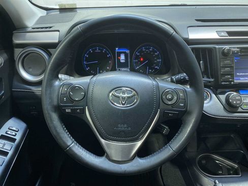 Used 2018 Toyota RAV4 XLE w/ Plus Extra Value Package AWD/4WD image 15