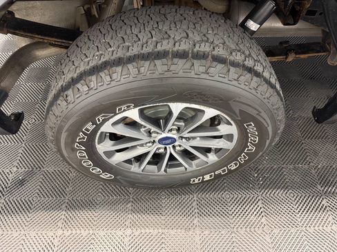 Used 2019 Ford F150 Lariat AWD/4WD image 45