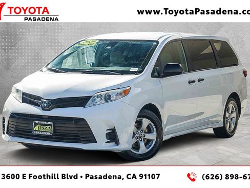 Used 2020 Toyota Sienna L image 1