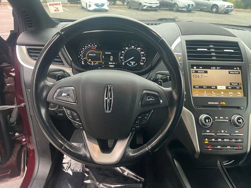 Used 2017 Lincoln MKC Select w/ Select Plus Package image 19