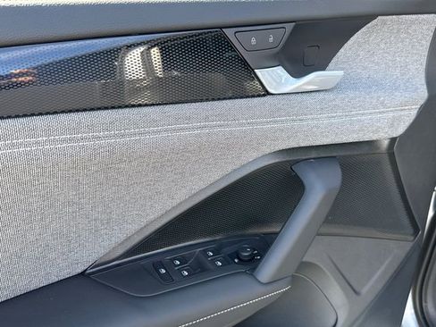 New 2026 Volkswagen Tiguan S image 9