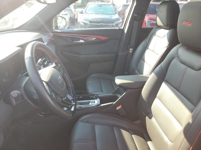 Used 2025 Chevrolet TrailBlazer RS w/ Convenience Package FWD image 18
