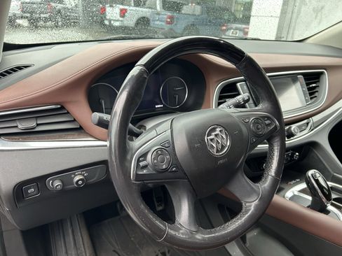 Used 2018 Buick Enclave Avenir w/ Avenir Technology Package image 10