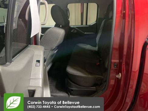 Used 2019 Nissan Frontier PRO-4X image 18