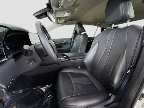 Used 2023 Toyota Mirai Limited w/ Advanced Technology Package image 21