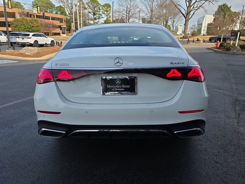 Used 2026 Mercedes-Benz E 350 4MATIC Sedan image 4
