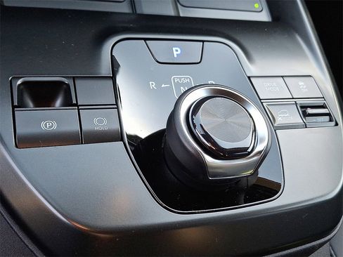 New 2026 Subaru Solterra Premium image 9