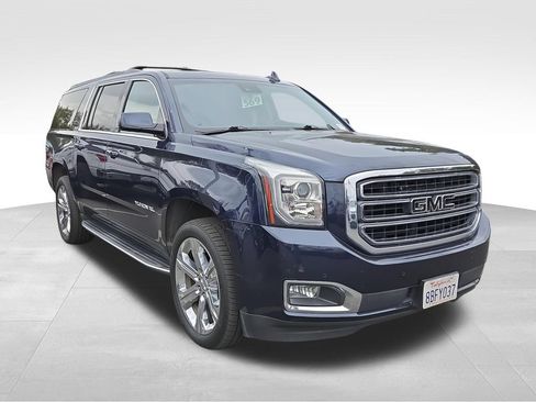 Used 2018 GMC Yukon XL SLT w/ Open Road Package AWD/4WD image 1