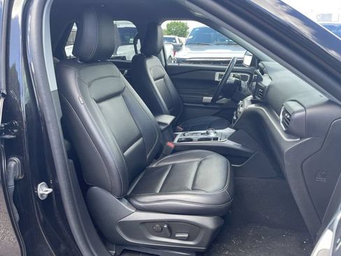 Certified 2023 Ford Explorer XLT w/ Equipment Group 202A AWD/4WD image 22