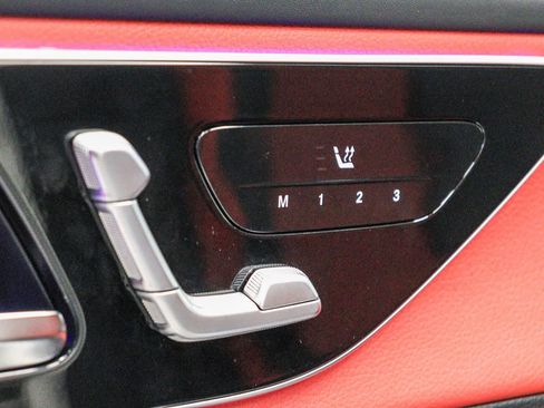 Used 2026 Mercedes-Benz GLC 43 AMG 4MATIC image 23