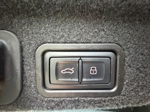 Used 2017 Audi S8 Plus AWD/4WD image 20