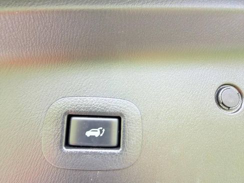 Used 2012 INFINITI QX56 4WD w/ Theater Pkg image 17