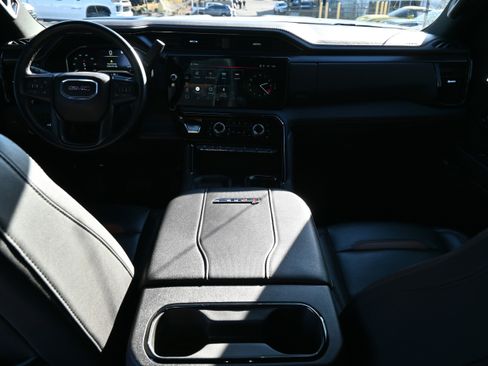 Used 2024 GMC Sierra 2500 AT4 w/ AT4 Premium Plus Package image 3