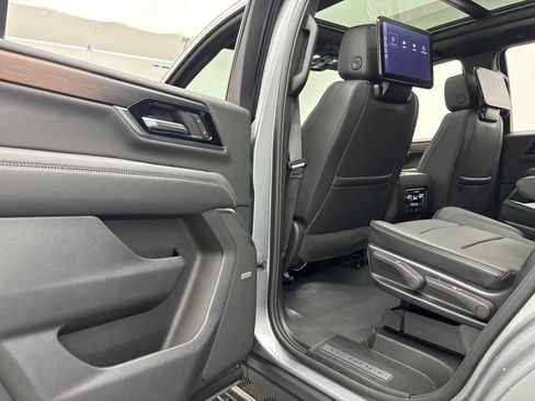 New 2026 GMC Yukon Denali w/ Denali Reserve Package AWD/4WD image 47