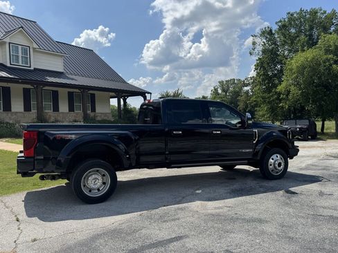 Used 2022 Ford F450 Platinum w/ FX4 Off-Road Package AWD/4WD image 14