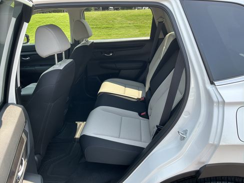 Used 2025 Honda CR-V EX image 30