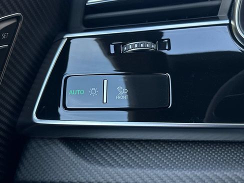 Used 2025 Audi RS Q8 performance AWD/4WD image 37