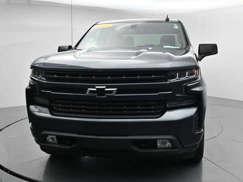 Used 2020 Chevrolet Silverado 1500 RST w/ RST Value Package AWD/4WD image 3