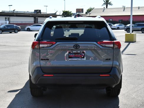 Used 2023 Toyota RAV4 XLE Premium FWD image 7