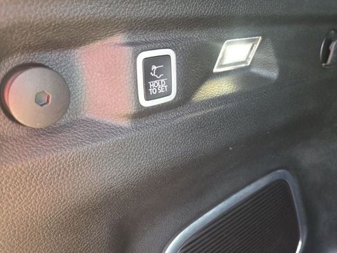 Used 2022 Jeep Grand Cherokee L Limited image 38