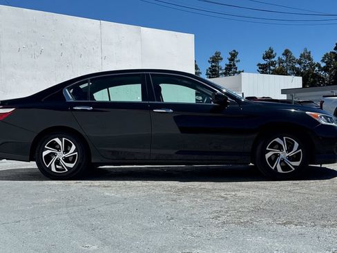 Used 2016 Honda Accord LX image 2