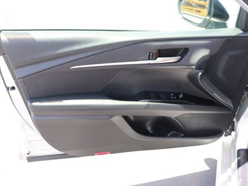 Used 2025 Toyota Camry LE FWD image 10