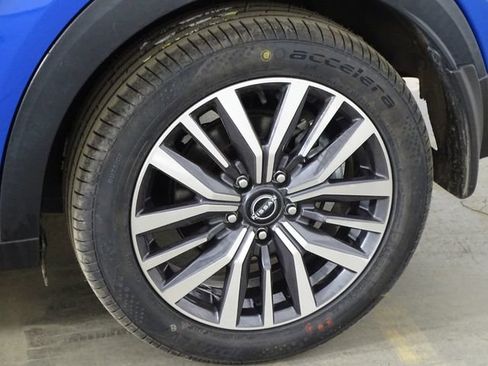 Used 2023 Nissan Kicks SV FWD image 33