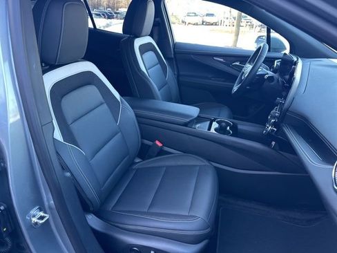 Used 2024 Chevrolet Blazer EV LT image 31