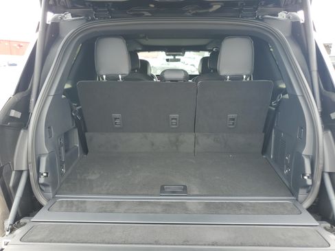 New 2027 Lincoln Navigator Reserve w/ Jet Appearance Package AWD/4WD image 32