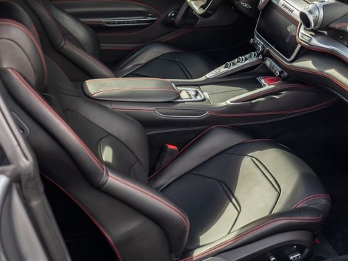 Used 2018 Ferrari GTC4Lusso T RWD image 35