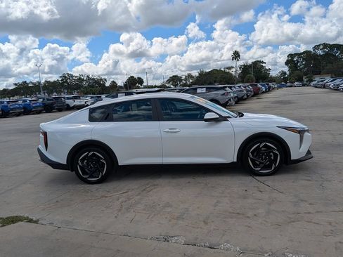 Certified 2025 Kia K4 EX FWD image 9