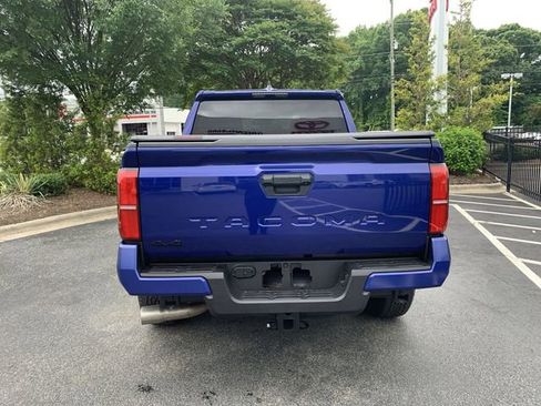 Certified 2025 Toyota Tacoma TRD Off-Road AWD/4WD image 7